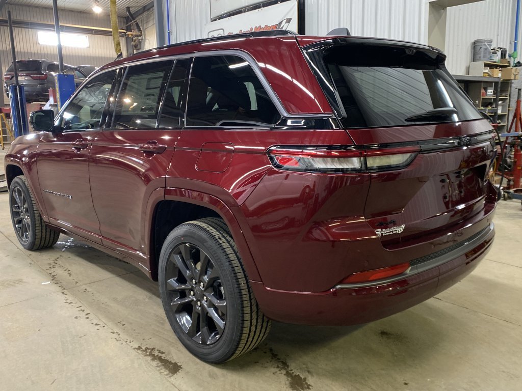 2026 Jeep Grand Cherokee LIMITED RESERVE in Barrhead, Alberta - 5 - w1024h768px