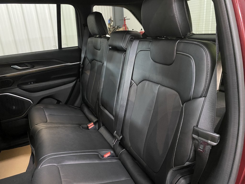2026 Jeep Grand Cherokee LIMITED RESERVE in Barrhead, Alberta - 10 - w1024h768px