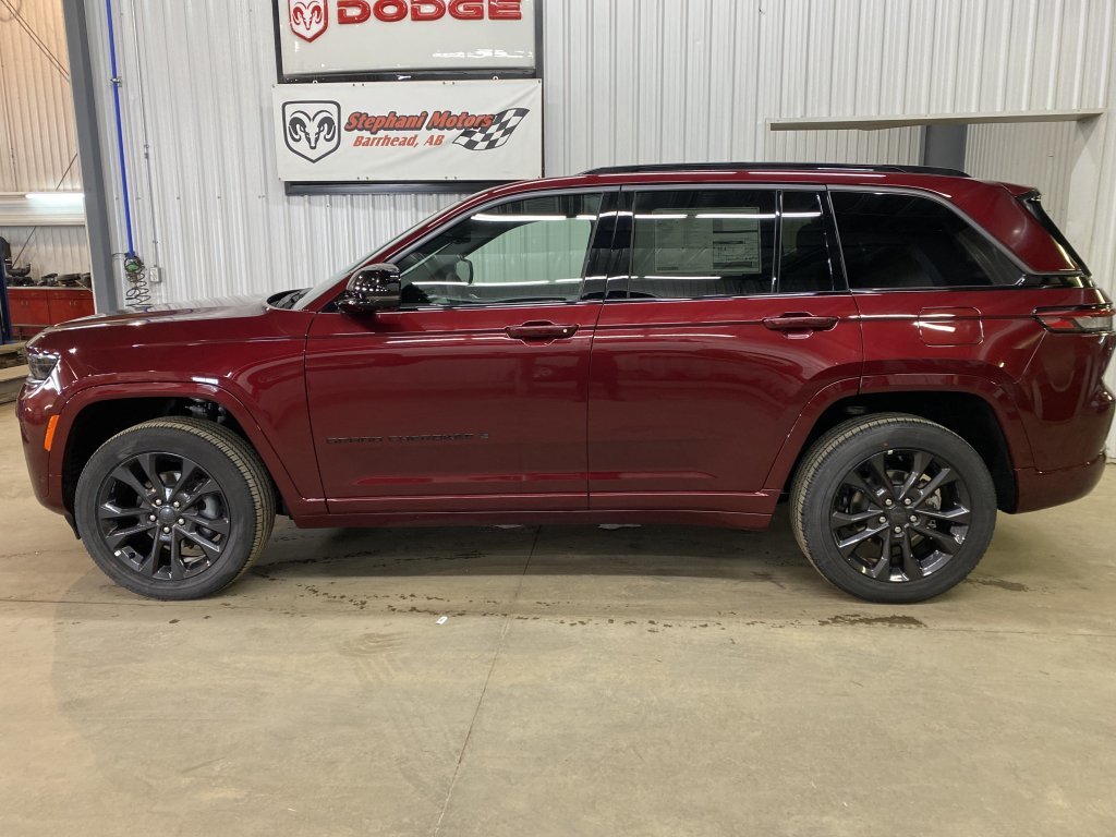 2026 Jeep Grand Cherokee LIMITED RESERVE in Barrhead, Alberta - 6 - w1024h768px