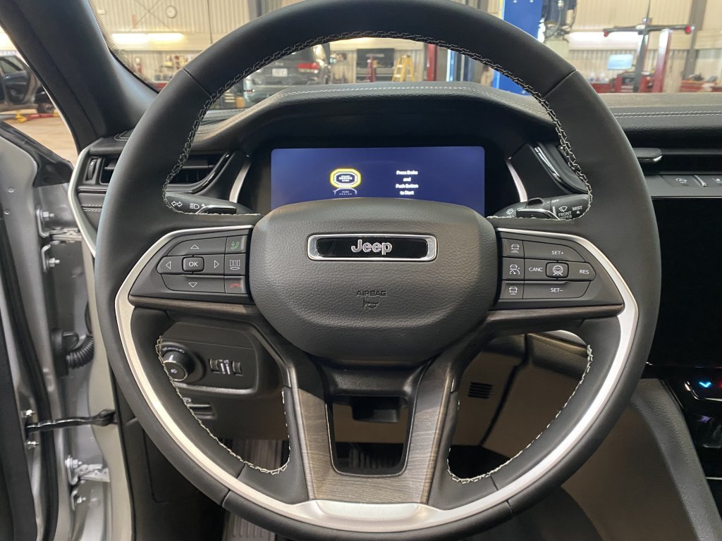 2026 Jeep Grand Cherokee LIMITED in Barrhead, Alberta - 12 - w1024h768px