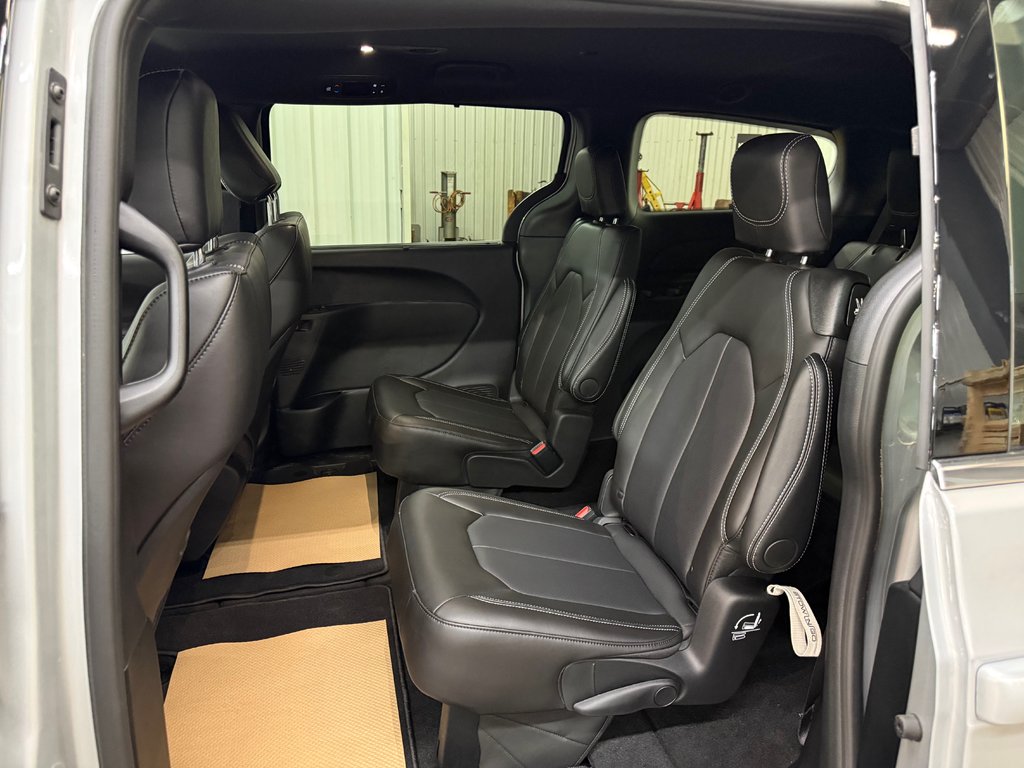 2026 Chrysler Grand Caravan SXT Front wheel drive in Barrhead, Alberta - 11 - w1024h768px