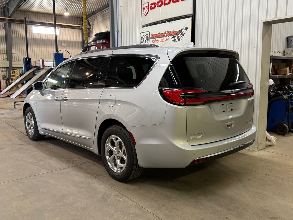 2022 Chrysler Pacifica Limited All Wheel Drive in Barrhead, Alberta - 9 - w1024h768px