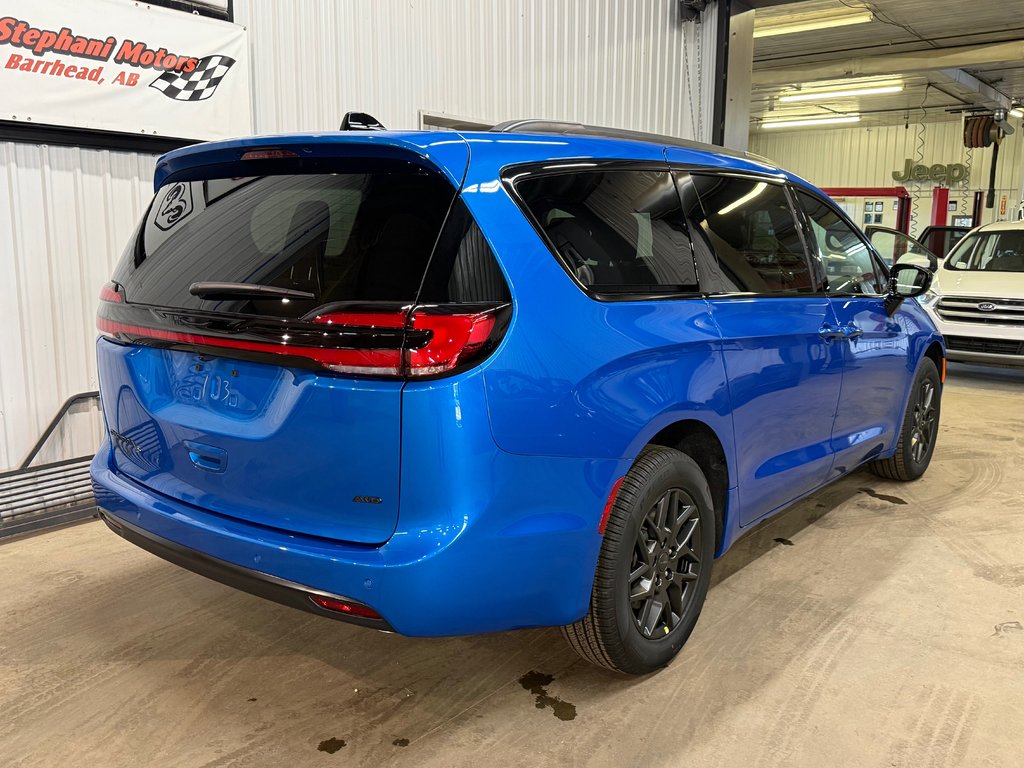 2027 Chrysler Pacifica SELECT AWD in Barrhead, Alberta - 3 - w1024h768px