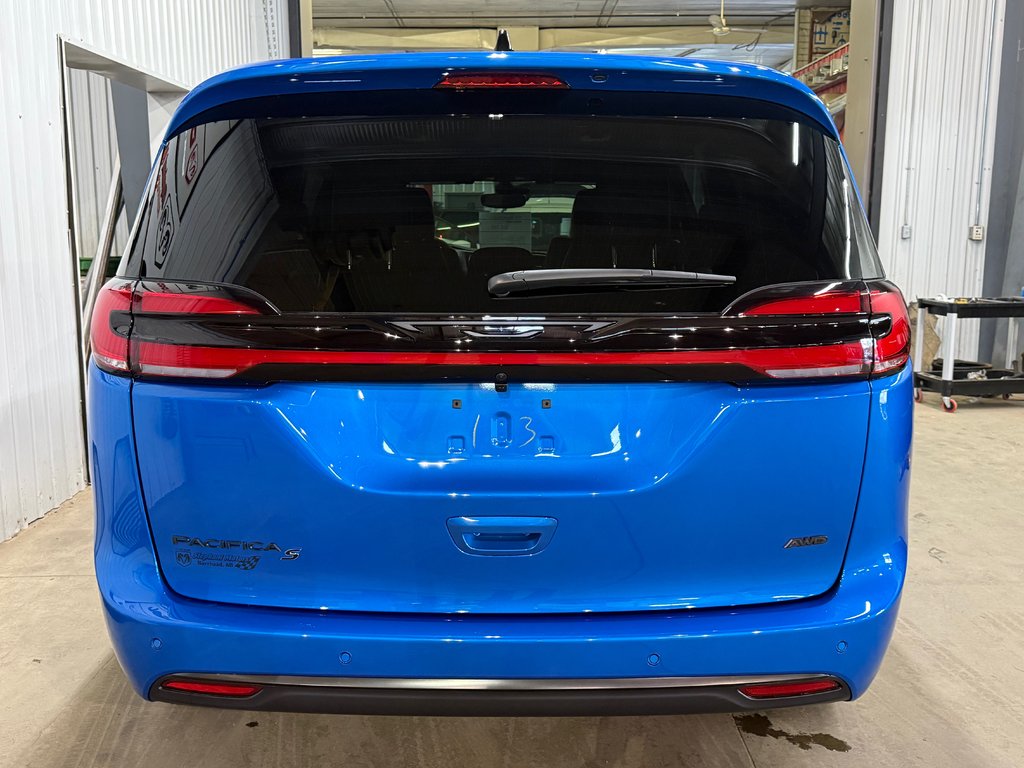2027 Chrysler Pacifica SELECT AWD in Barrhead, Alberta - 4 - w1024h768px