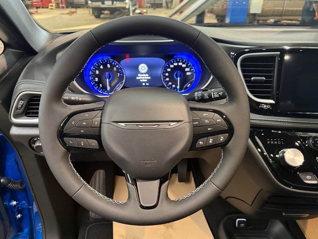 2027 Chrysler Pacifica SELECT AWD in Barrhead, Alberta - 14 - w1024h768px