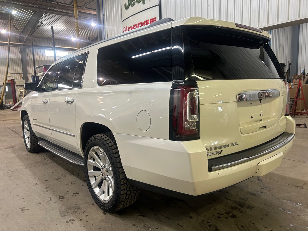 2015 GMC Yukon XL Denali in Barrhead, Alberta - 4 - w1024h768px