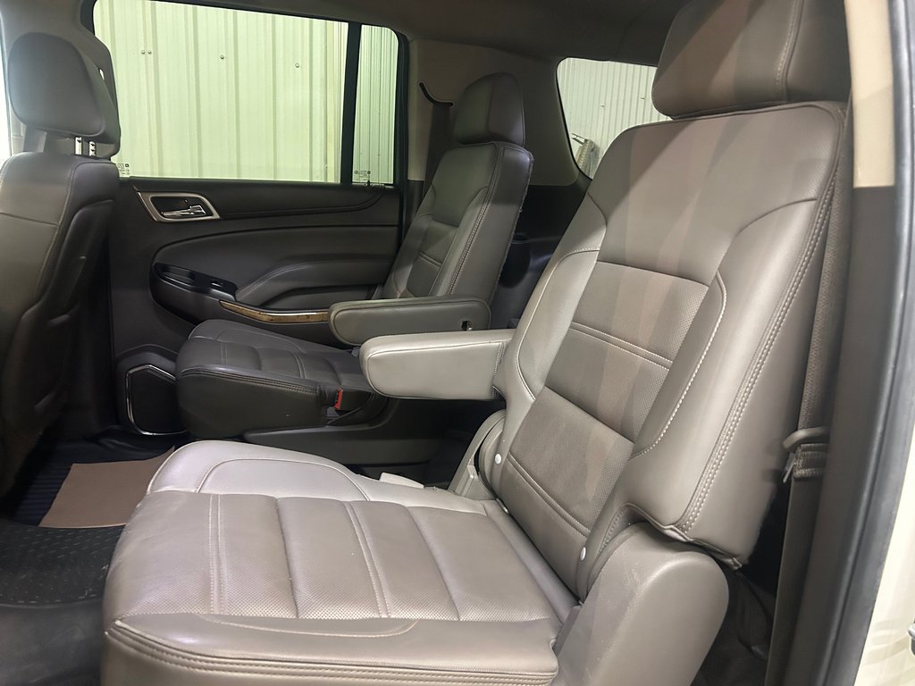 2015 GMC Yukon XL Denali in Barrhead, Alberta - 14 - w1024h768px