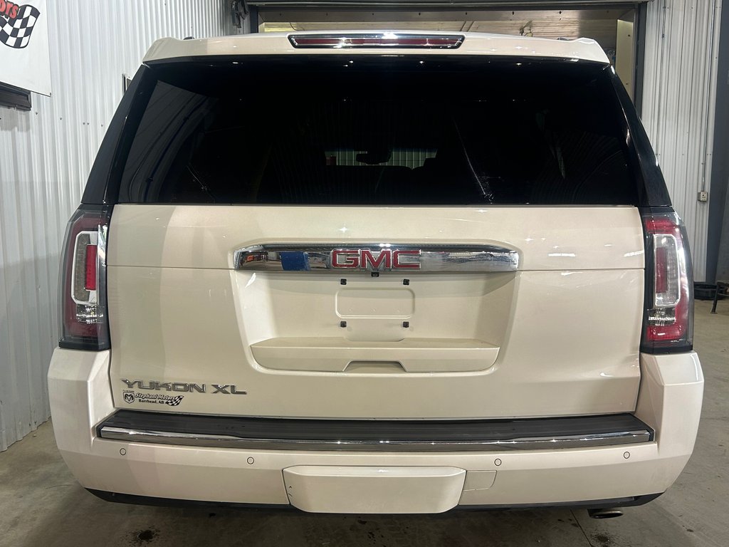 2015 GMC Yukon XL Denali in Barrhead, Alberta - 12 - w1024h768px