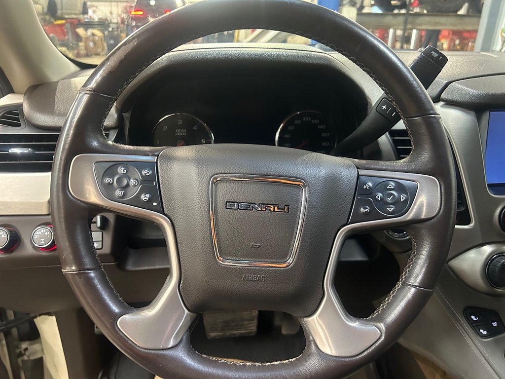 2015 GMC Yukon XL Denali in Barrhead, Alberta - 9 - w1024h768px