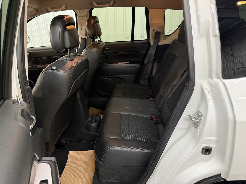 2016 Jeep Compass North 4x4 in Barrhead, Alberta - 10 - w1024h768px