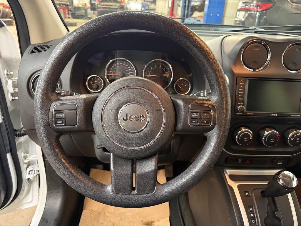 2016 Jeep Compass North 4x4 in Barrhead, Alberta - 14 - w1024h768px