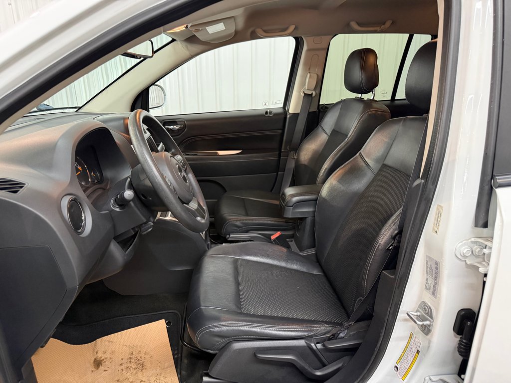 2016 Jeep Compass North 4x4 in Barrhead, Alberta - 11 - w1024h768px