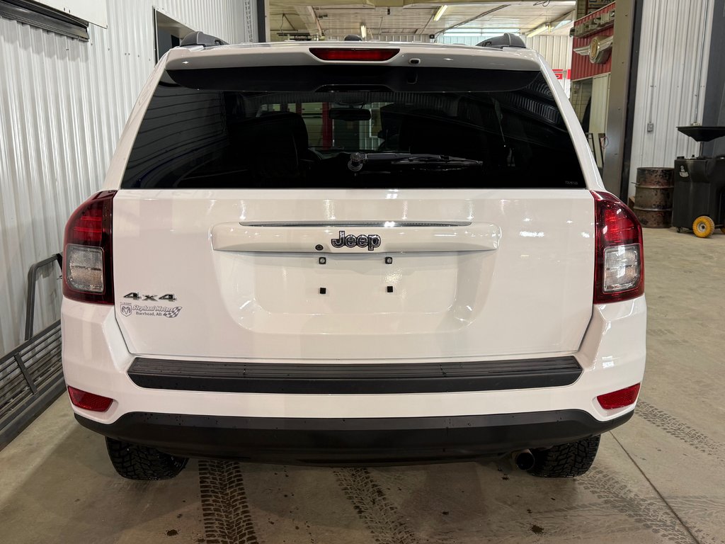2016 Jeep Compass North 4x4 in Barrhead, Alberta - 4 - w1024h768px