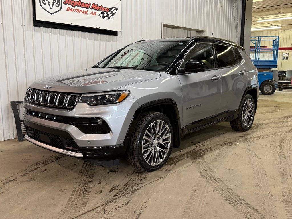 2024 Jeep Compass Limited 4x4 in Barrhead, Alberta - 7 - w1024h768px