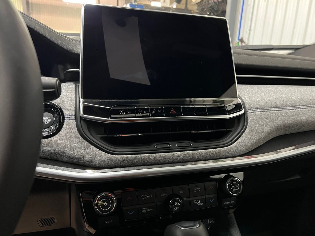 2025 Jeep Compass North in Barrhead, Alberta - 13 - w1024h768px