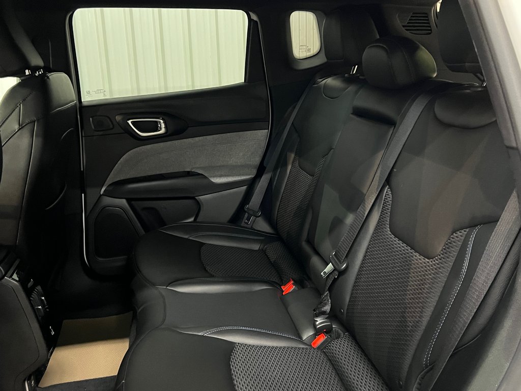 2025 Jeep Compass North in Barrhead, Alberta - 10 - w1024h768px