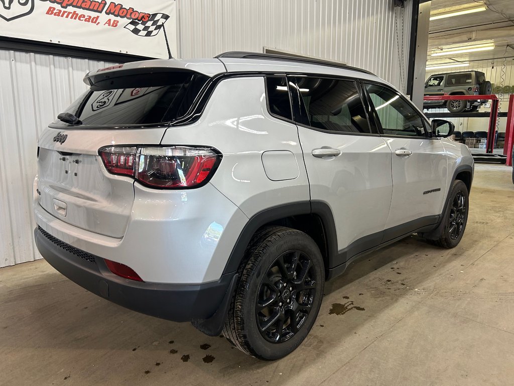 2025 Jeep Compass Altitude 4x4 in Barrhead, Alberta - 3 - w1024h768px