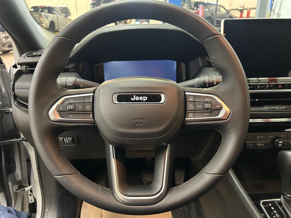 2025 Jeep Compass Altitude 4x4 in Barrhead, Alberta - 13 - w1024h768px