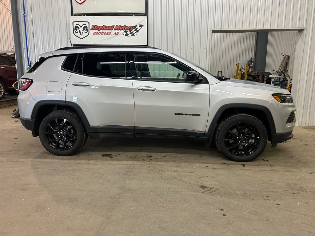 2025 Jeep Compass Altitude 4x4 in Barrhead, Alberta - 2 - w1024h768px