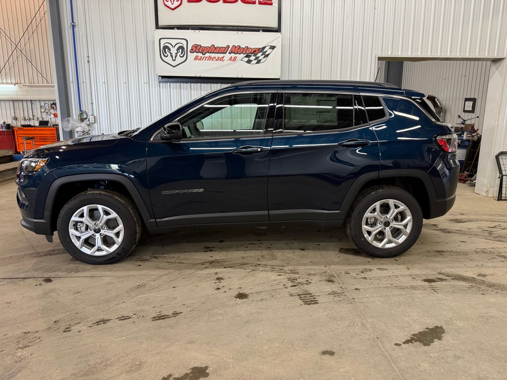 2026 Jeep Compass NORTH in Barrhead, Alberta - 8 - w1024h768px