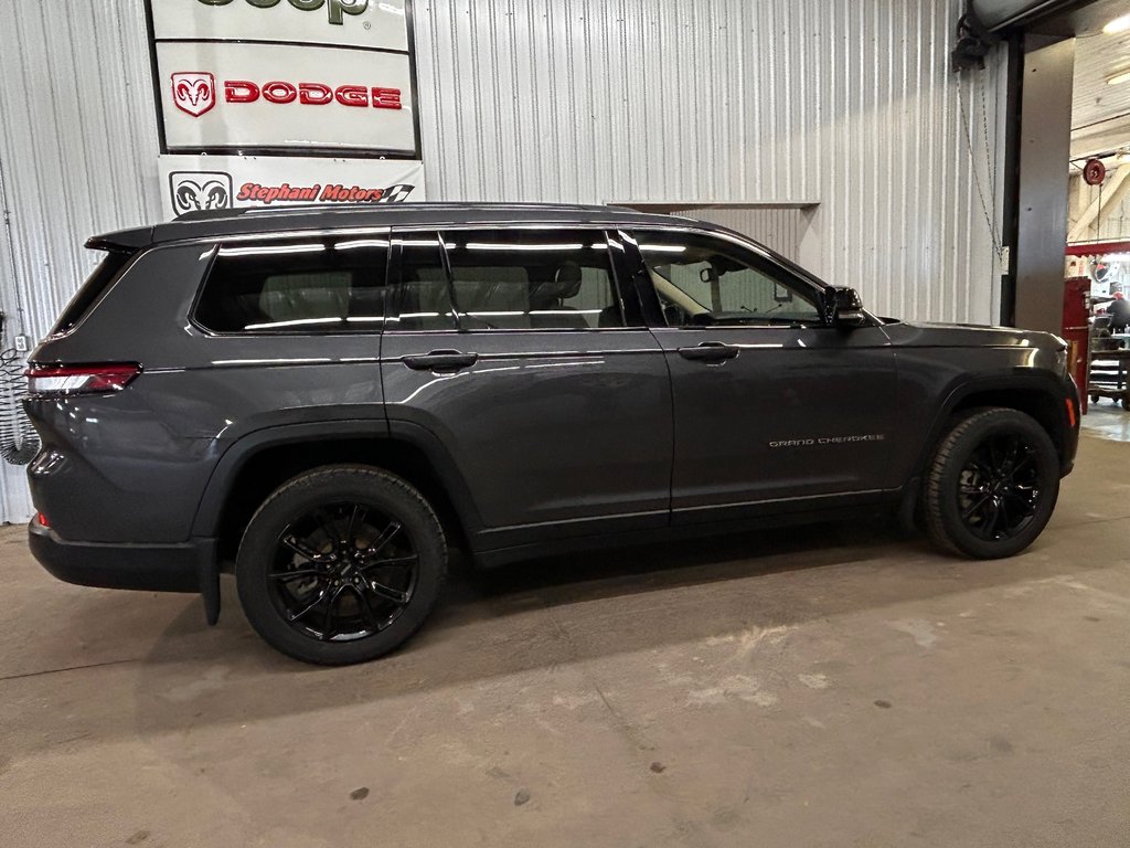 2021 Jeep Grand Cherokee L Limited 4x4 in Barrhead, Alberta - 3 - w1024h768px