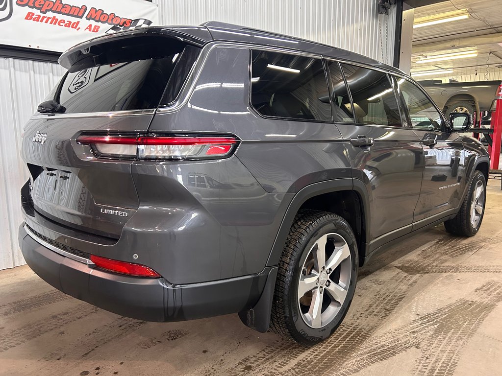 2022 Jeep Grand Cherokee L Limited in Barrhead, Alberta - 3 - w1024h768px