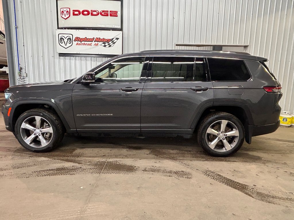 2022 Jeep Grand Cherokee L Limited in Barrhead, Alberta - 6 - w1024h768px