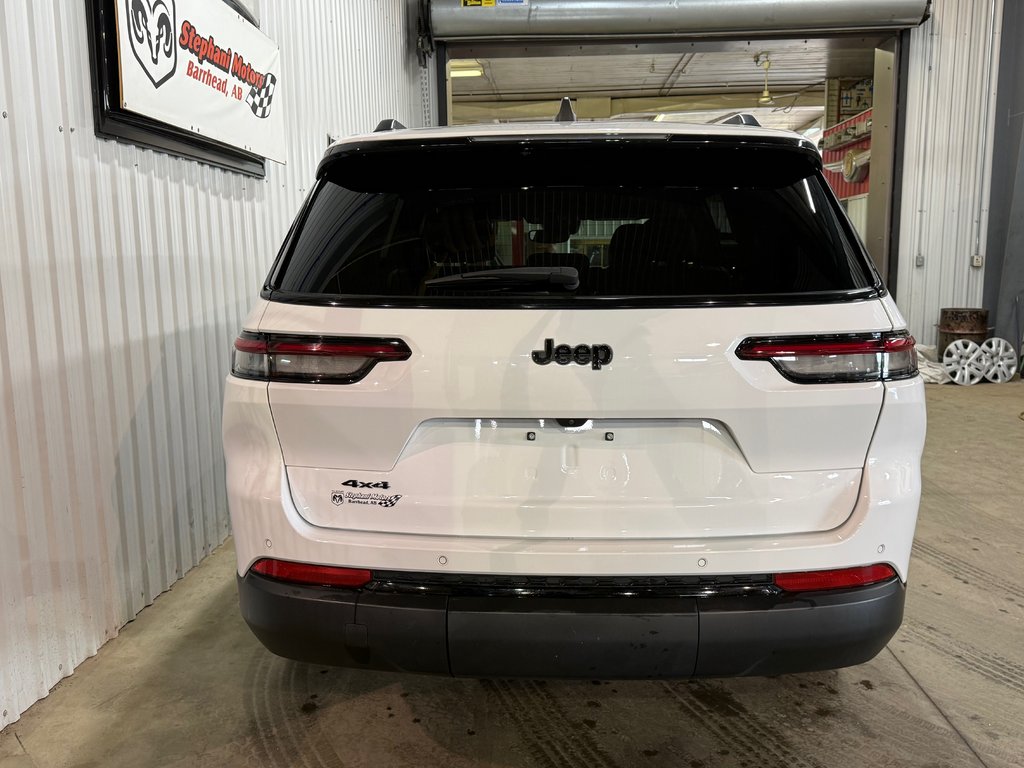 2023 Jeep Grand Cherokee L Altitude 4x4 in Barrhead, Alberta - 12 - w1024h768px
