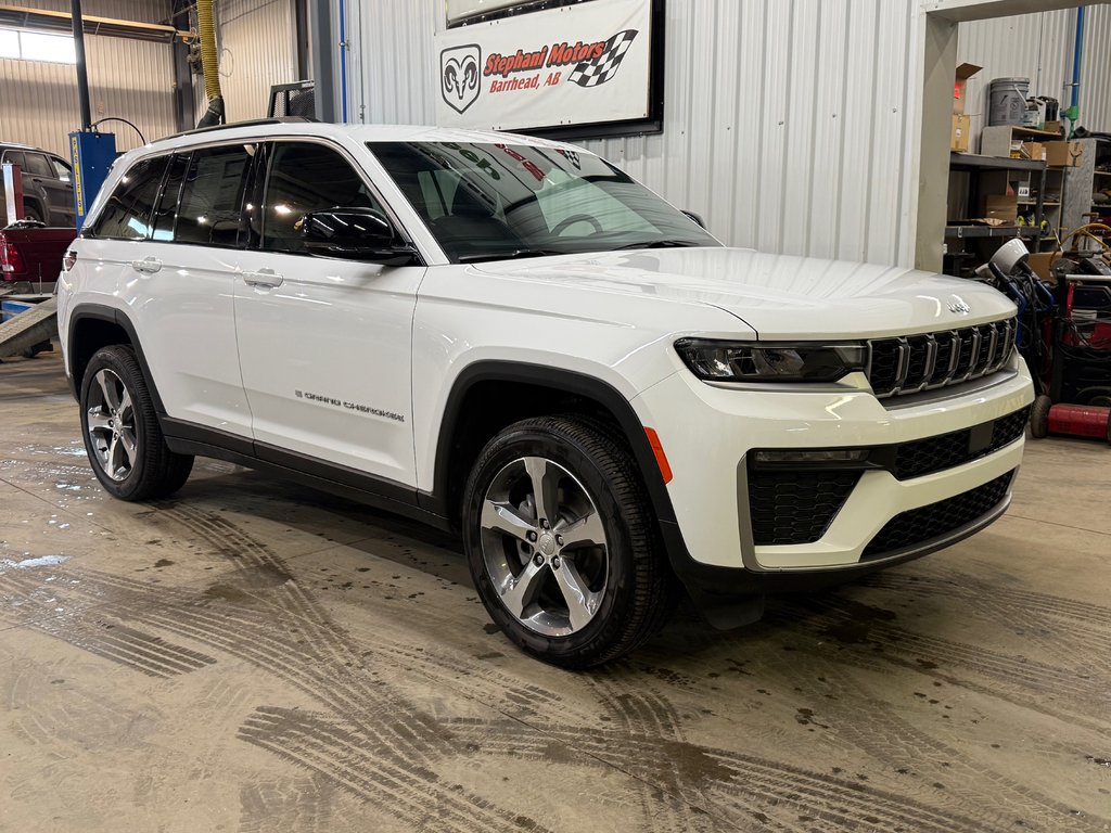 2026 Jeep Grand Cherokee LIMITED in Barrhead, Alberta - 1 - w1024h768px
