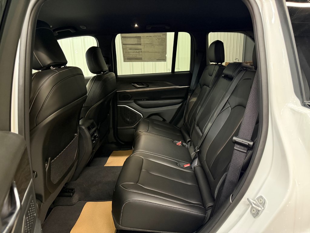 2026 Jeep Grand Cherokee LIMITED in Barrhead, Alberta - 10 - w1024h768px