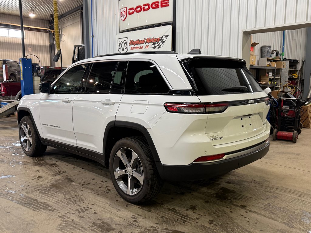 2026 Jeep Grand Cherokee LIMITED in Barrhead, Alberta - 9 - w1024h768px