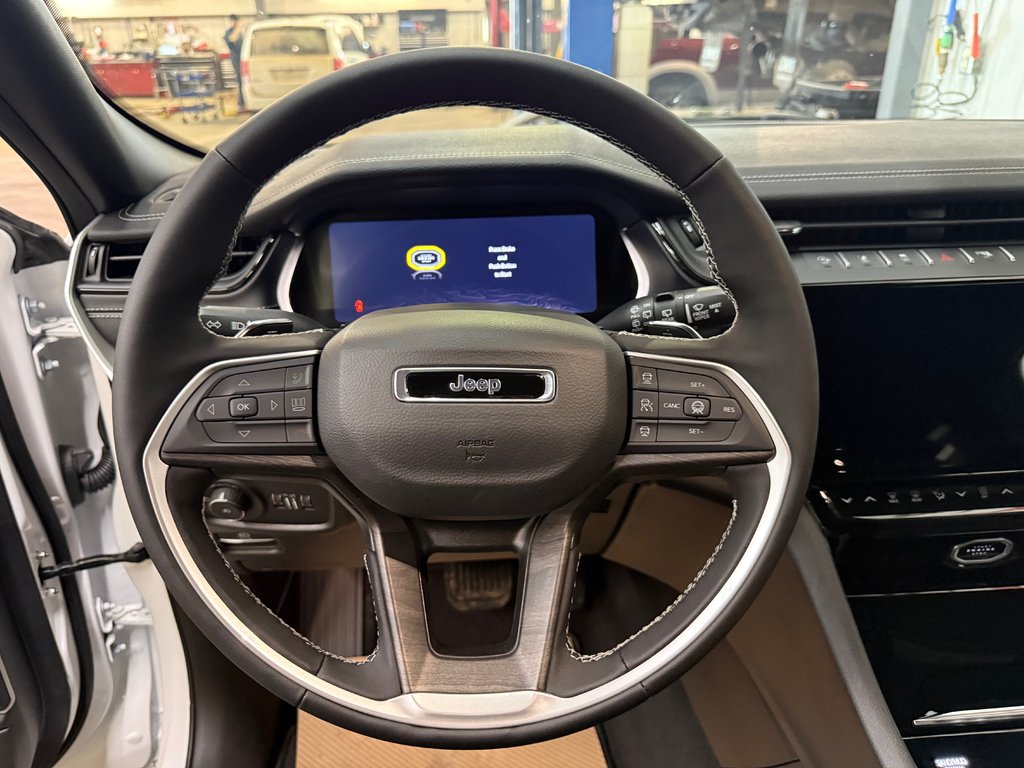 2026 Jeep Grand Cherokee LIMITED in Barrhead, Alberta - 13 - w1024h768px