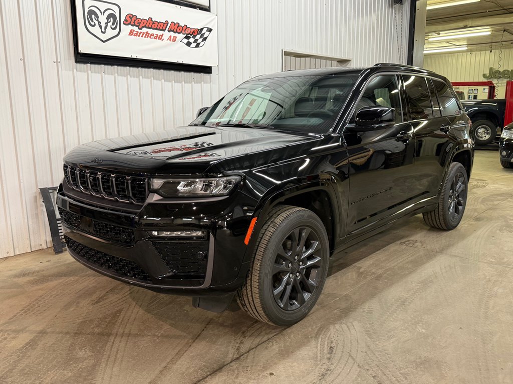 2026 Jeep Grand Cherokee LIMITED RESERVE in Barrhead, Alberta - 7 - w1024h768px