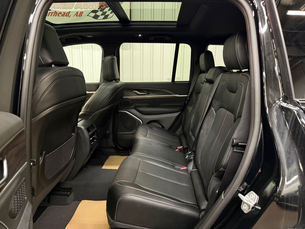 2026 Jeep Grand Cherokee LIMITED RESERVE in Barrhead, Alberta - 10 - w1024h768px