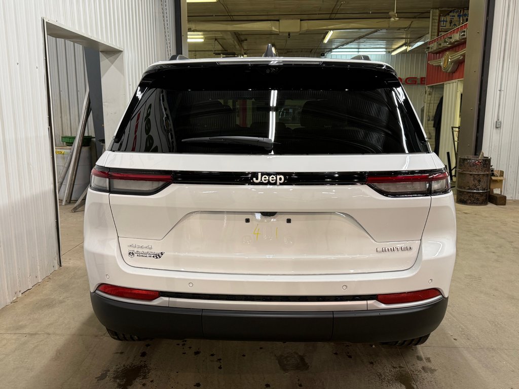 2027 Jeep Grand Cherokee LIMITED in Barrhead, Alberta - 4 - w1024h768px