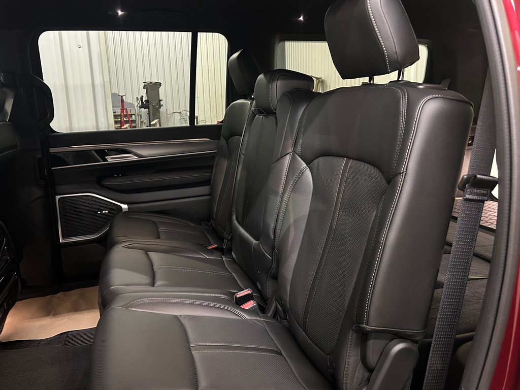 2026 Jeep Grand Wagoneer SERIES I in Barrhead, Alberta - 10 - w1024h768px