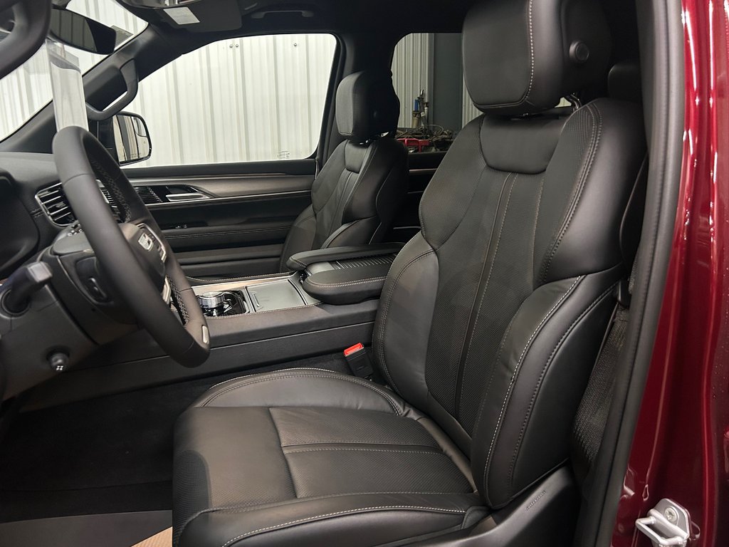 2026 Jeep Grand Wagoneer SERIES I in Barrhead, Alberta - 11 - w1024h768px