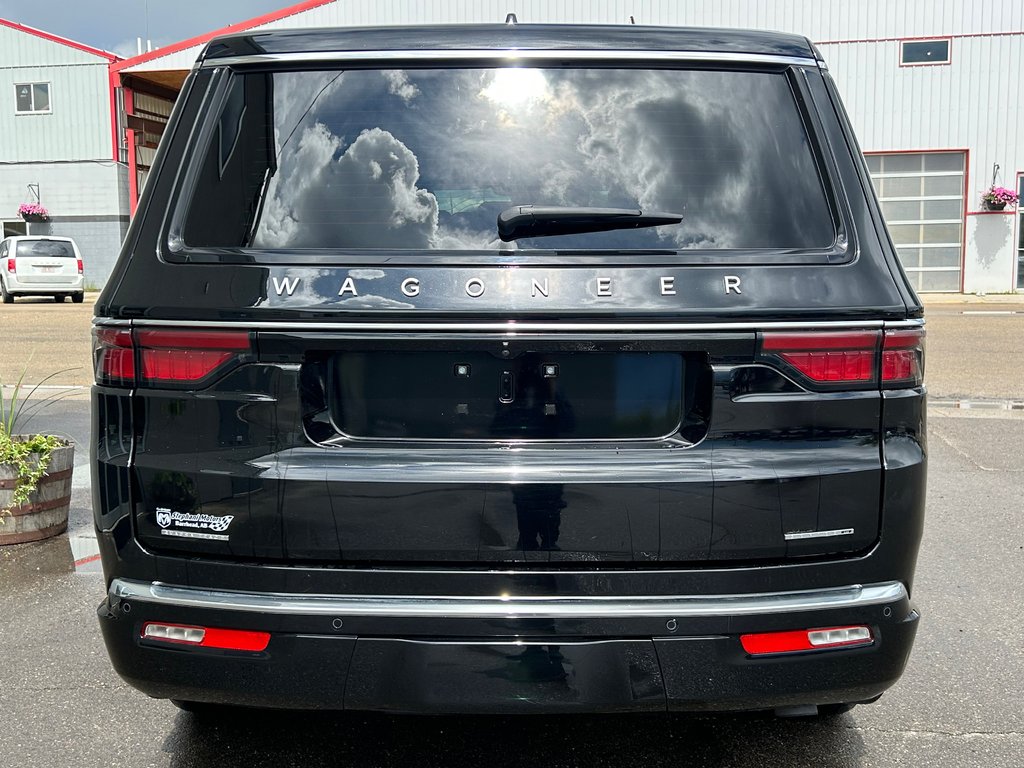 2023 Jeep Wagoneer Series III 4x4 in Barrhead, Alberta - 4 - w1024h768px