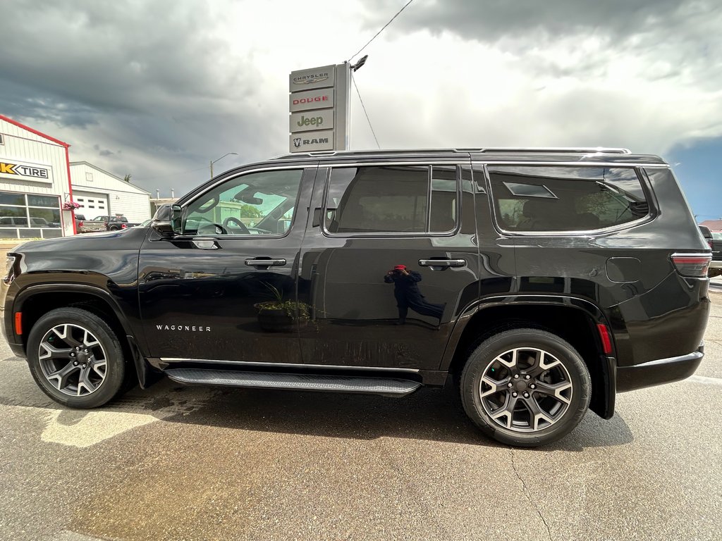 2023 Jeep Wagoneer Series III 4x4 in Barrhead, Alberta - 5 - w1024h768px