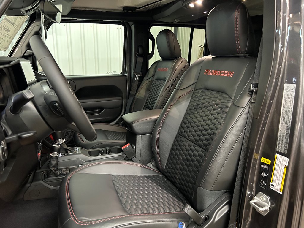 2026 Jeep Wrangler 4-Door RUBICON in Barrhead, Alberta - 10 - w1024h768px