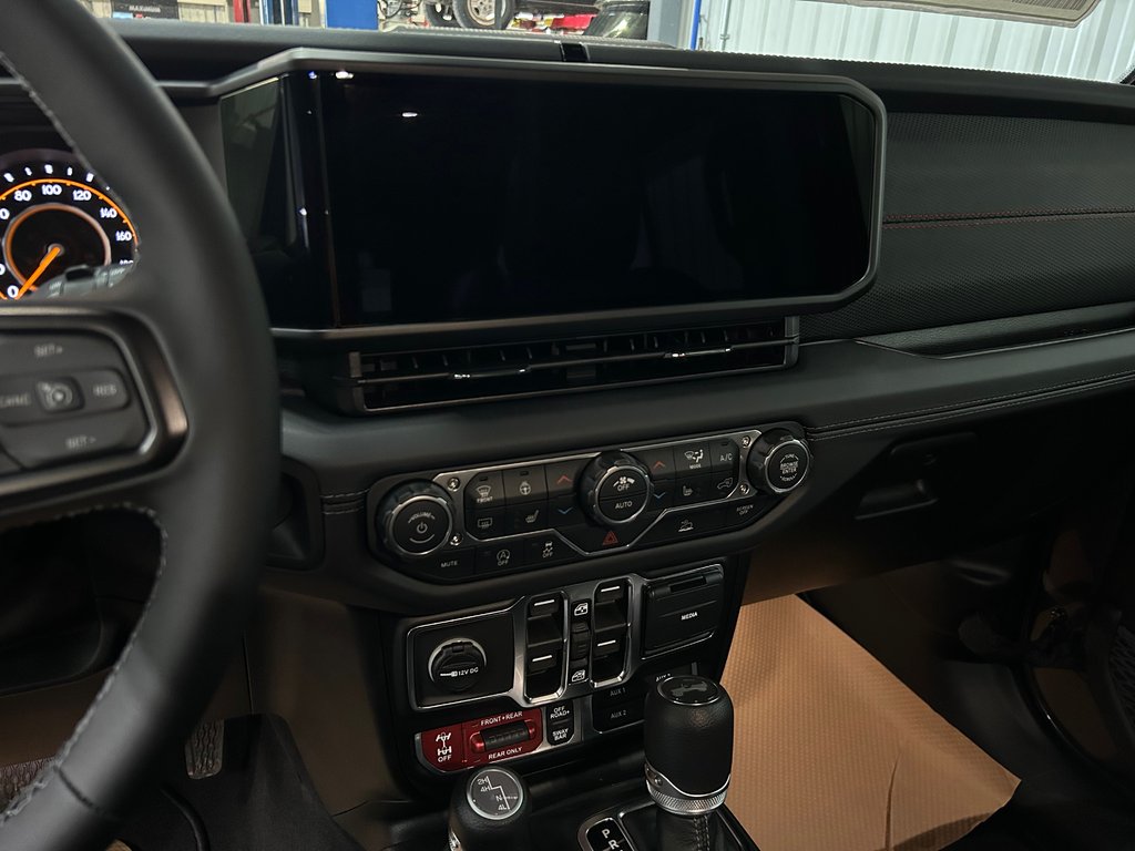 2026 Jeep Wrangler 4-Door RUBICON in Barrhead, Alberta - 12 - w1024h768px