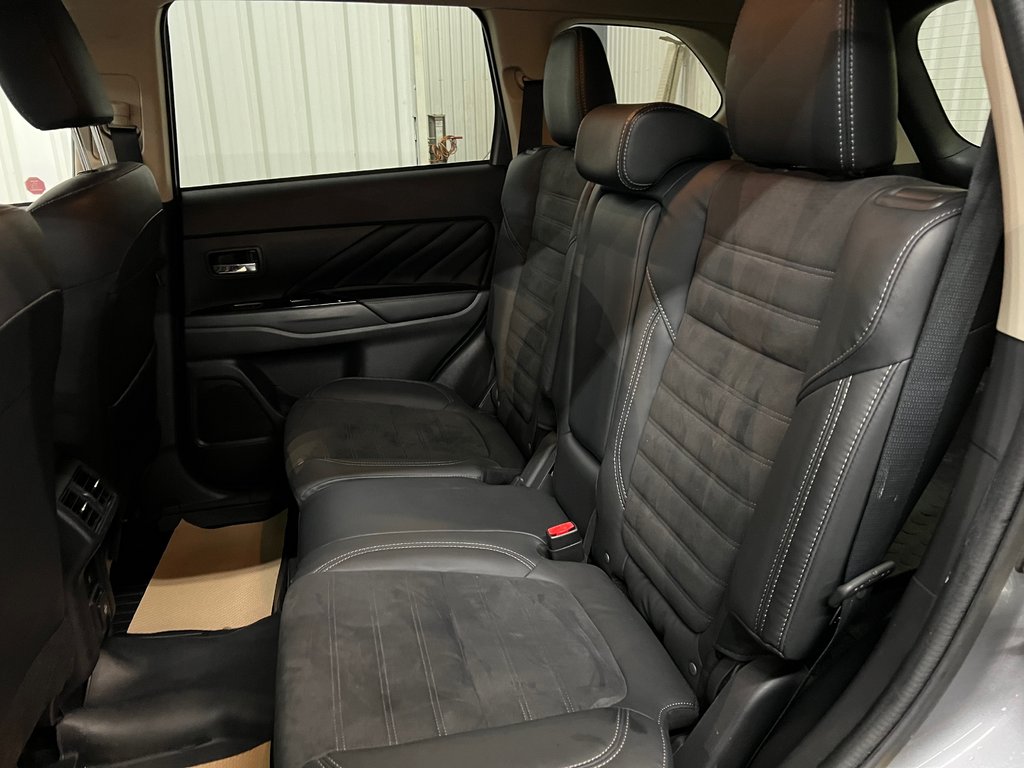 2022 Mitsubishi Outlander PHEV SE in Barrhead, Alberta - 10 - w1024h768px