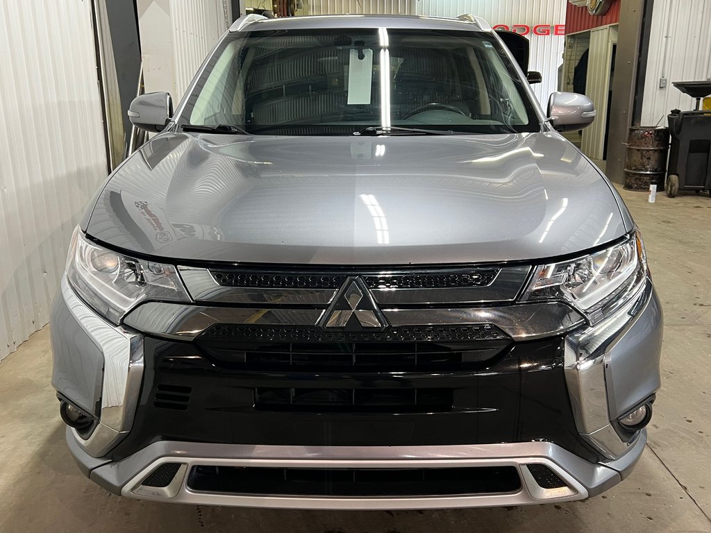 2022 Mitsubishi Outlander PHEV SE in Barrhead, Alberta - 8 - w1024h768px