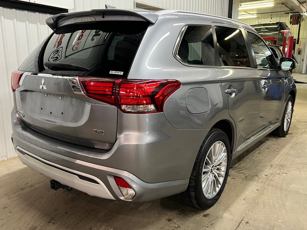 2022 Mitsubishi Outlander PHEV SE in Barrhead, Alberta - 3 - w1024h768px