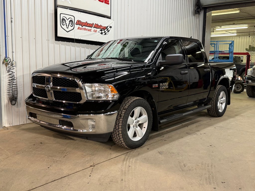 2024 Ram 1500 Classic Tradesman Crew Cab Hemi 4x4 in Barrhead, Alberta - 7 - w1024h768px
