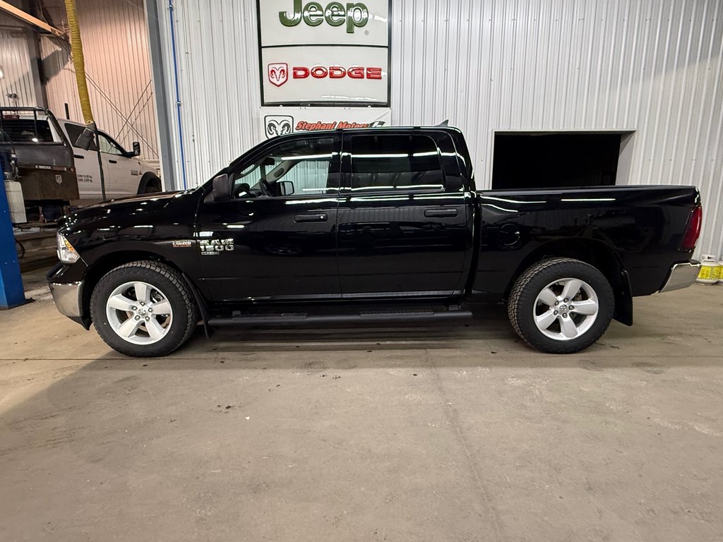 2024 Ram 1500 Classic Tradesman Crew Cab Hemi 4x4 in Barrhead, Alberta - 8 - w1024h768px