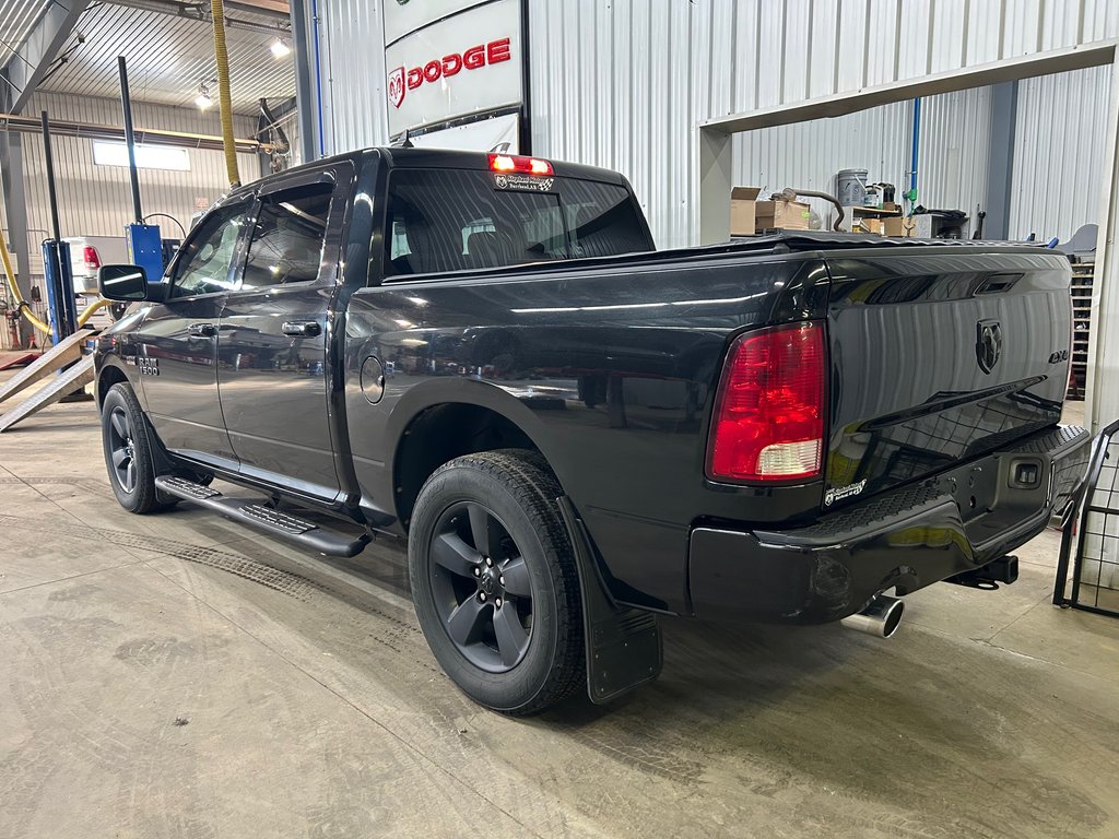 2018 Ram 1500 Big Horn Night Edition 4x4 Crew Cab in Barrhead, Alberta - 7 - w1024h768px