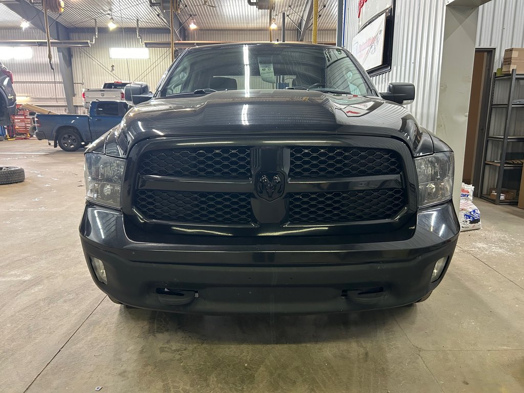 2018 Ram 1500 Big Horn Night Edition 4x4 Crew Cab in Barrhead, Alberta - 2 - w1024h768px