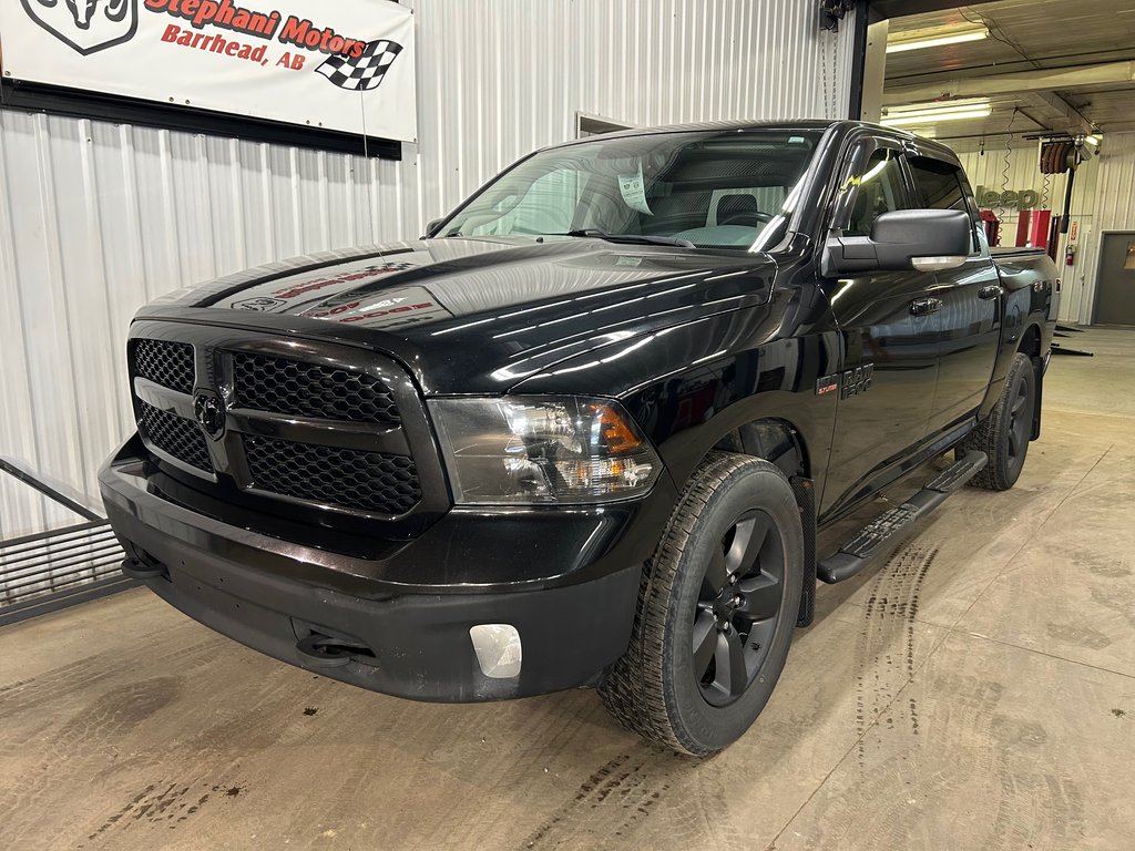 2018 Ram 1500 Big Horn Night Edition 4x4 Crew Cab in Barrhead, Alberta - 13 - w1024h768px