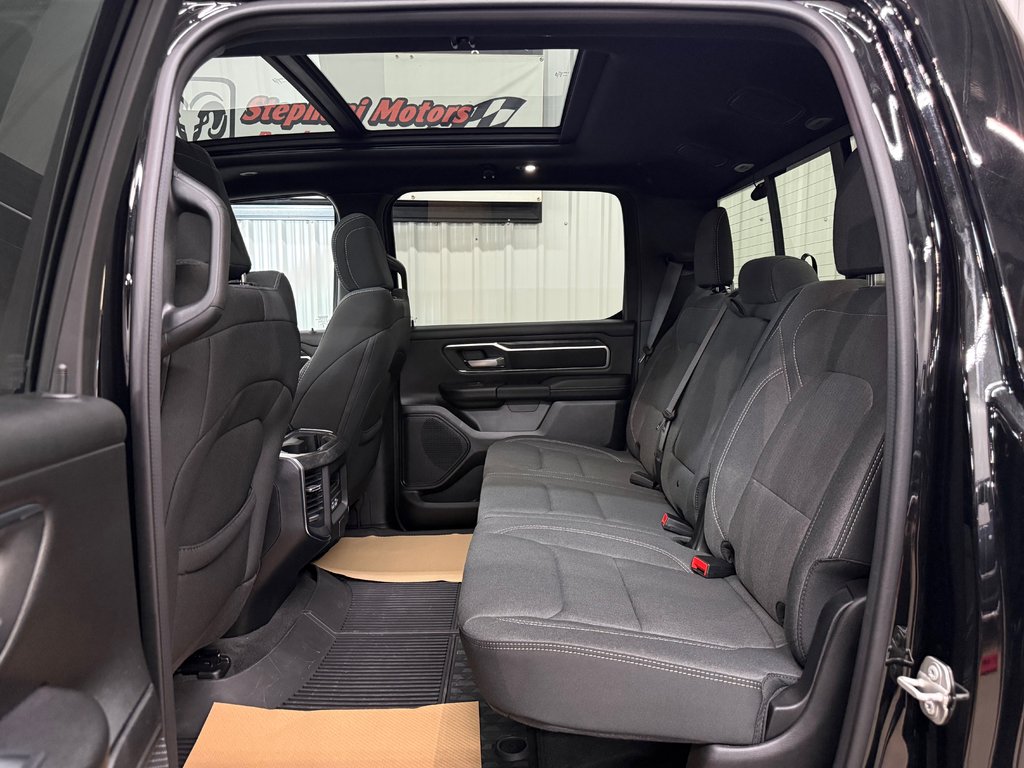2024 Ram 1500 Big Horn Crew Cab 4x4 in Barrhead, Alberta - 10 - w1024h768px